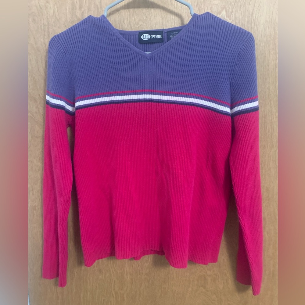 Y2K Rue21 Options colorblock v neck purple and pink sweater